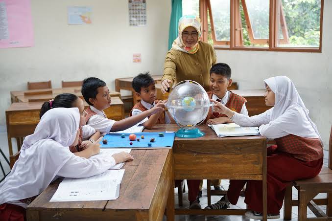 Guru sebagai Pusat dalam Ekosistem Pendidikan